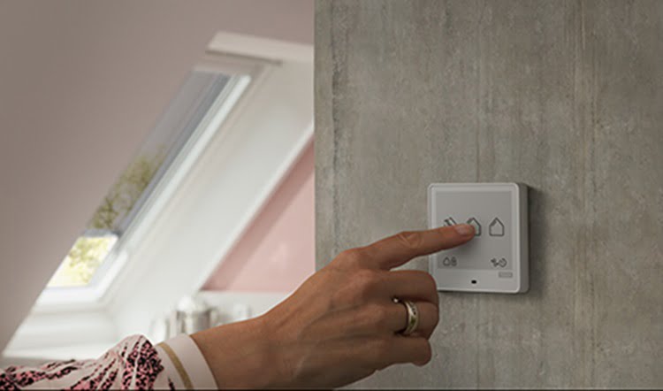 Boitier de contrôle mural Velux pour volets